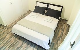 Fiλoξεnia In Gazi- Athens Center Apartment